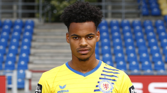 Profilbild vonAyodele Adetula